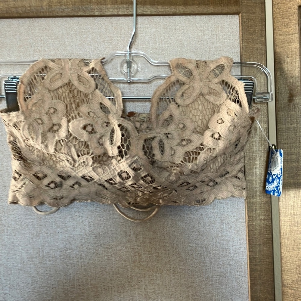 FINAL MARKDOWN Nordstrom Tan Lace Bandeau o s f m